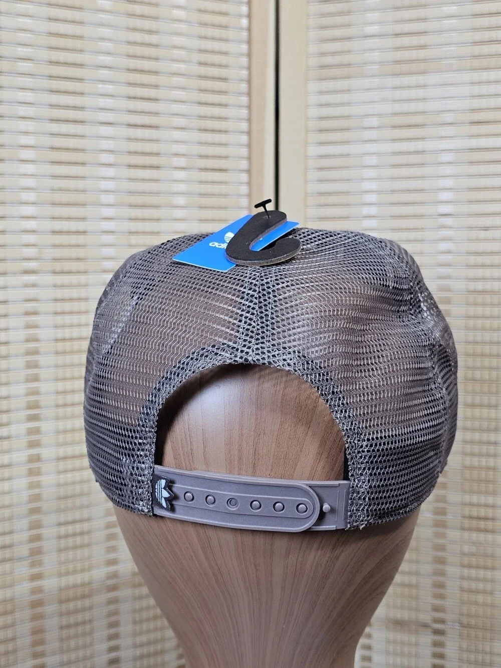 Adidas Originals Brown Mesh Trucker Hat Embroidered Leaf Rope One Size NWT